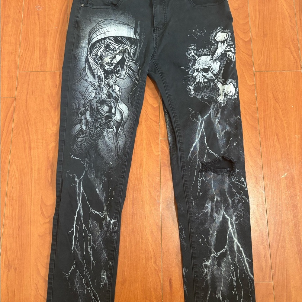 Edgy Black Graphic Skinny Jeans for Men